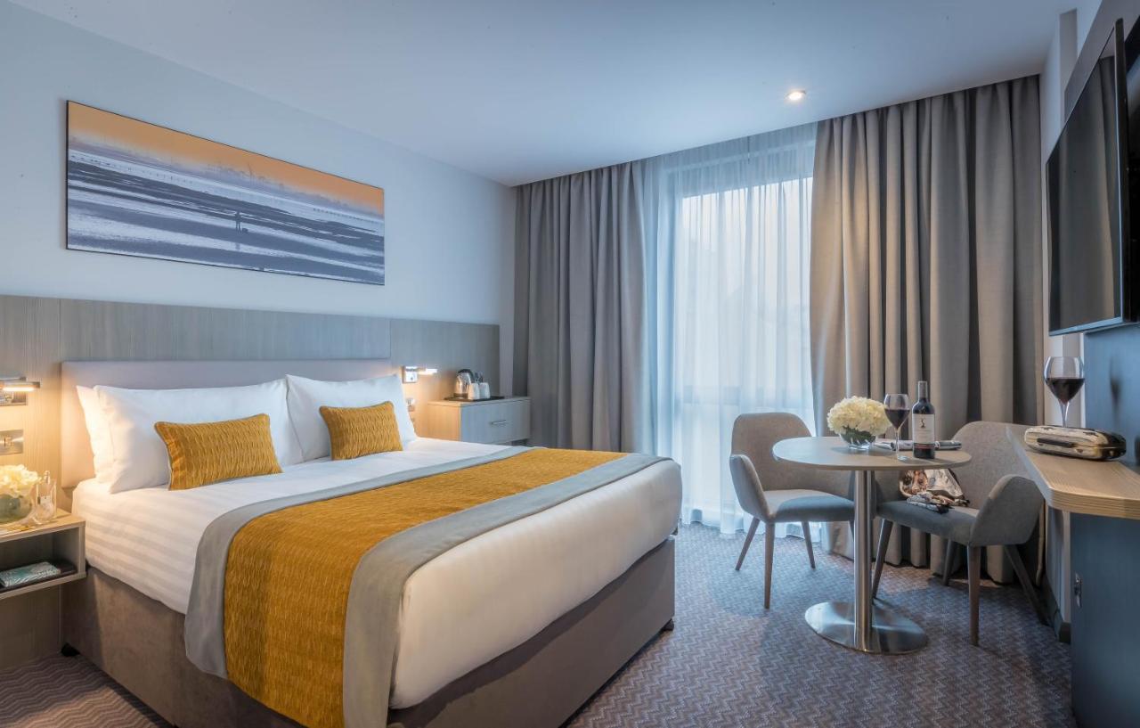 Maldron Hotel Merrion Road Dublin Exteriör bild