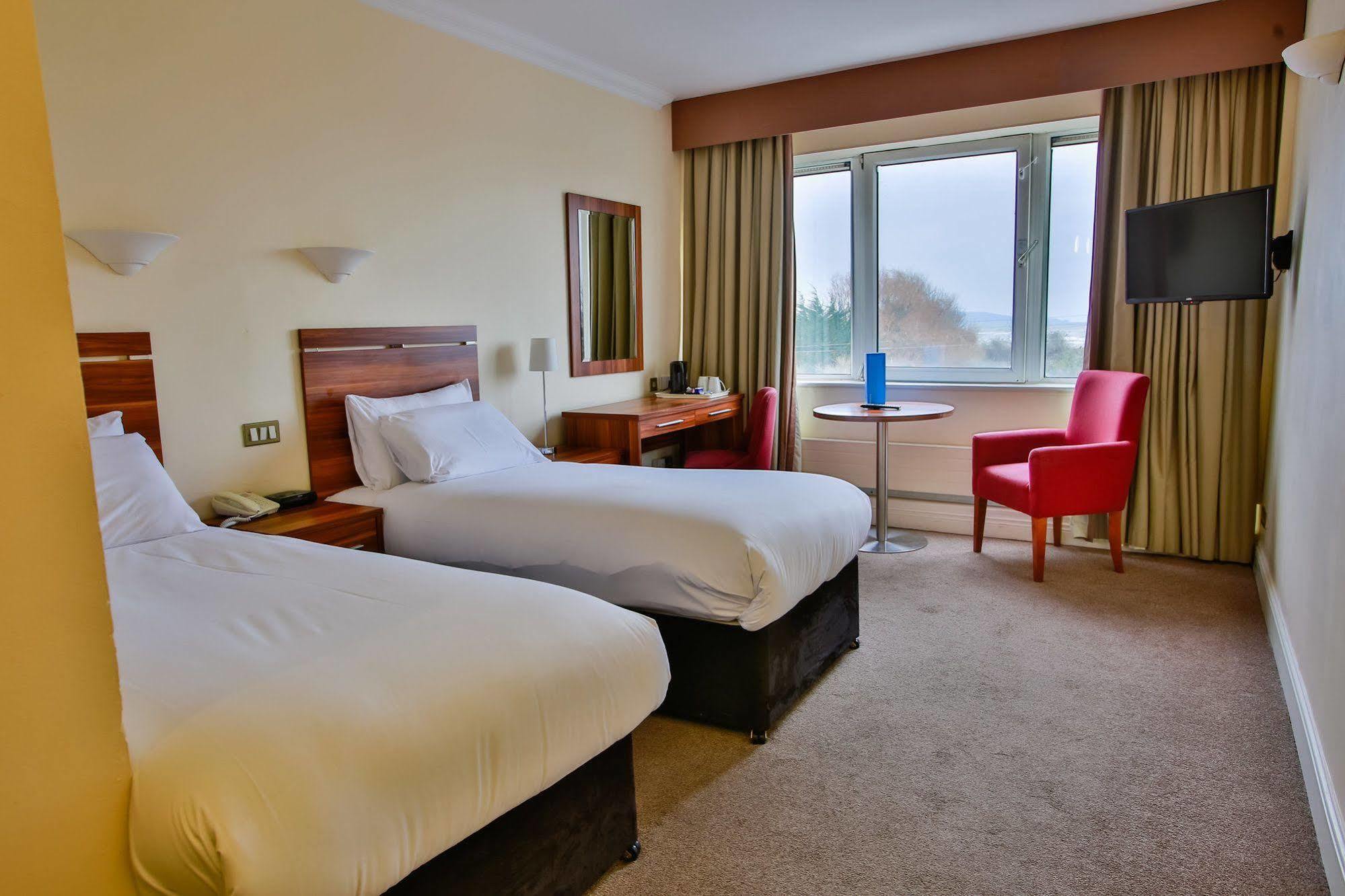 Maldron Hotel Merrion Road Dublin Exteriör bild