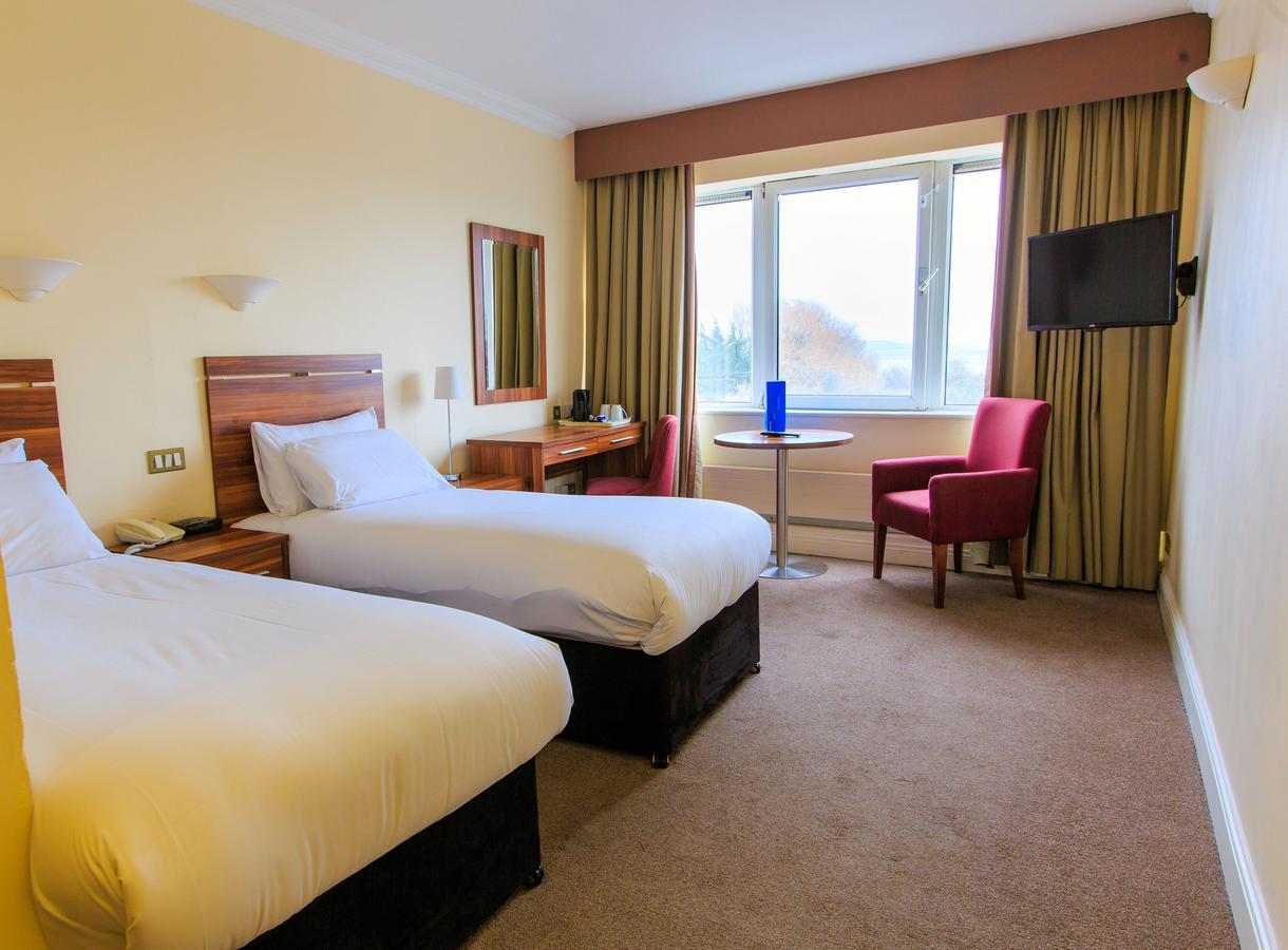 Maldron Hotel Merrion Road Dublin Exteriör bild